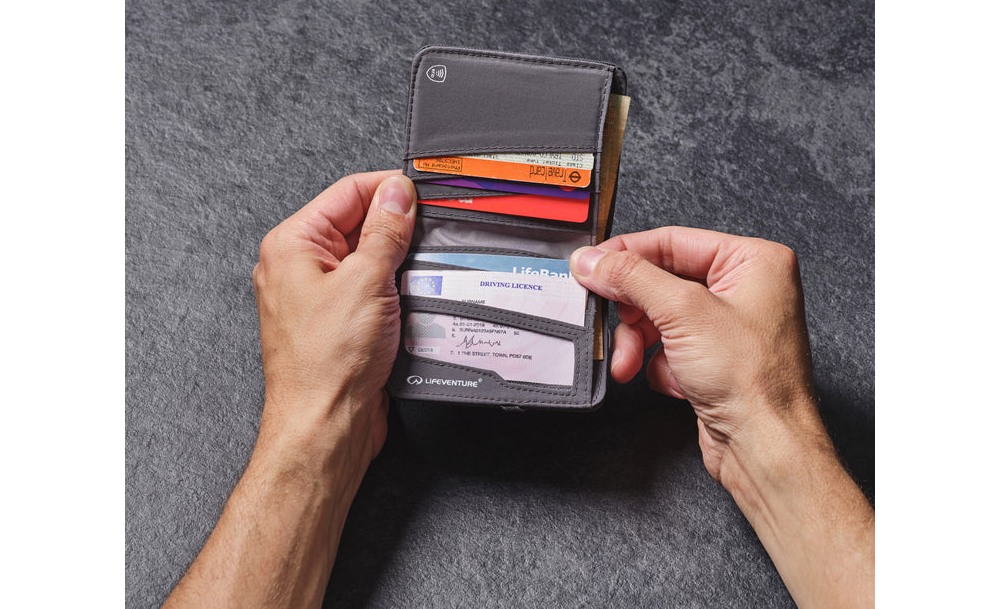 Фотографія Гаманець Lifeventure Recycled RFID Compact Wallet grey 6