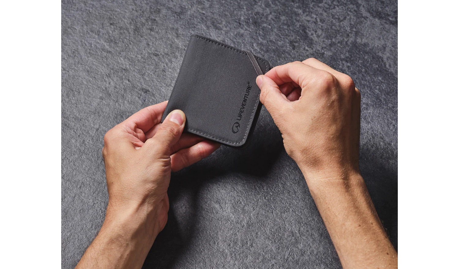 Фотографія Гаманець Lifeventure Recycled RFID Compact Wallet grey 5