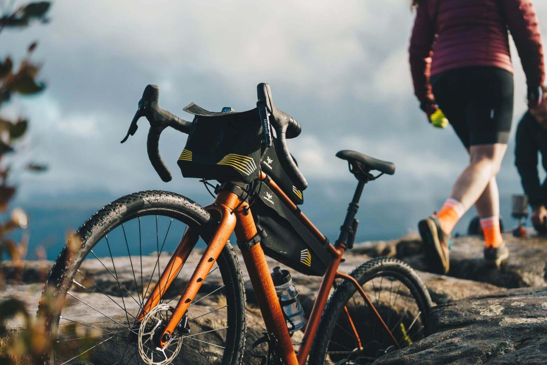 Оборудование для велотура: багажники и байкпакинг Оборудование для велотура: багажники и байкпакинг